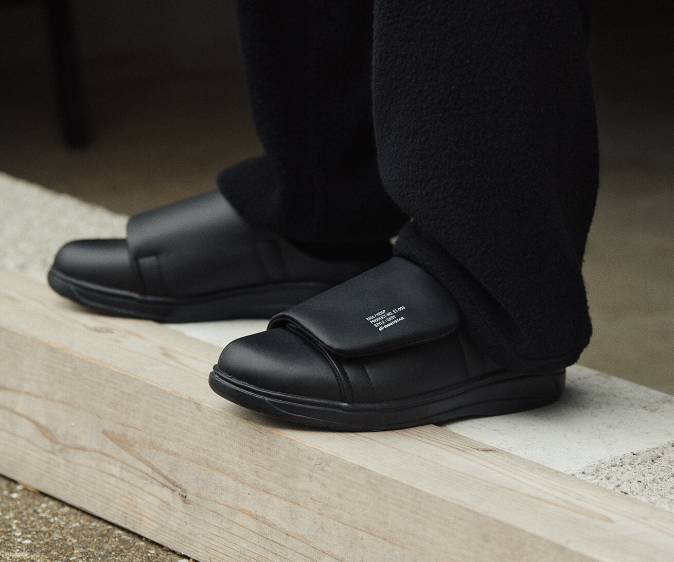 810s ET003 HOSP - BLACK