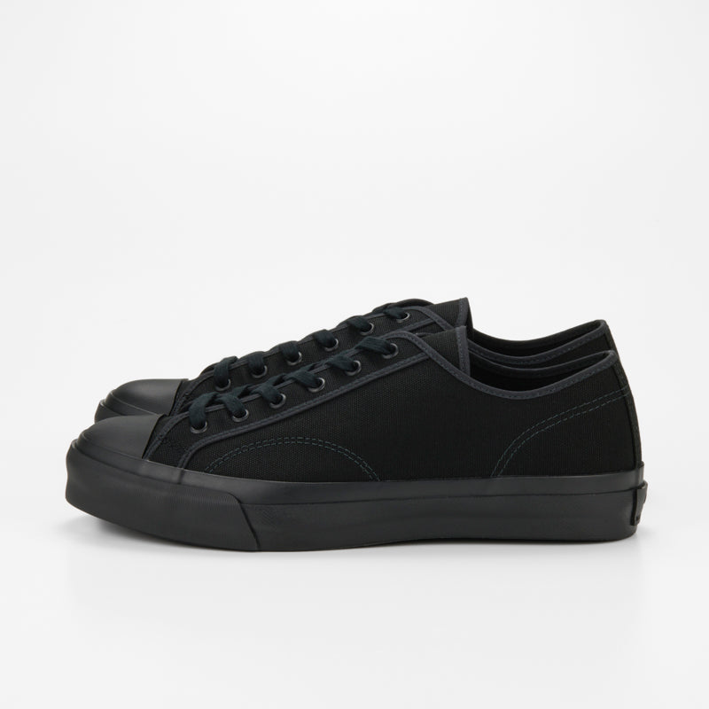 LOW TRAINER - BLACK